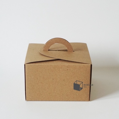 

Box Tenteng 12x12x7,5 cm , Handle Box, Dus Kue, cake Box Kecil TB 121275