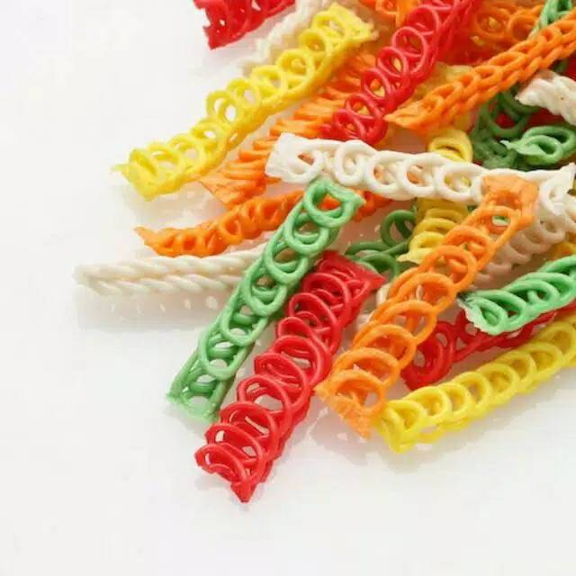 

Kerupuk kepang warna 1kg mentah