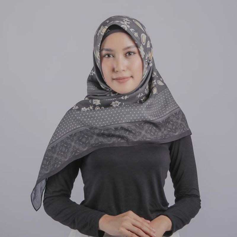 Zoya Scarf Auranti | Mei 2021