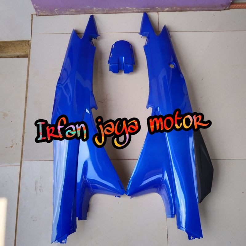 Cover body belakang Suzuki Shogun 125 R biru
