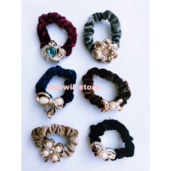 Ikat rambut bahan bludru velvet motif mutiara permata