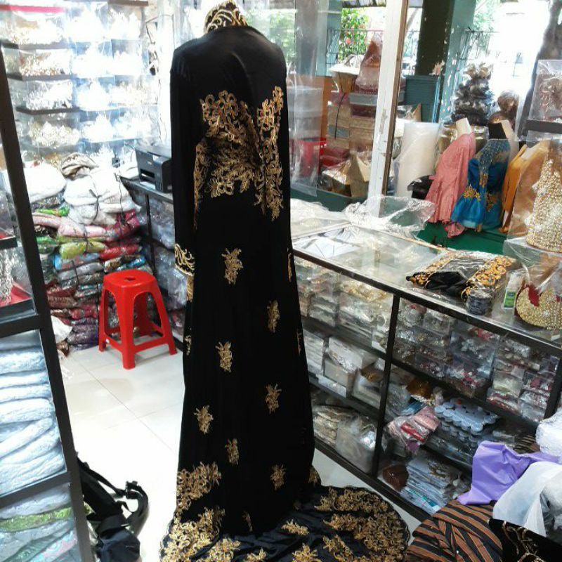 Kebaya Pengantin  bludru  kornely sepasang