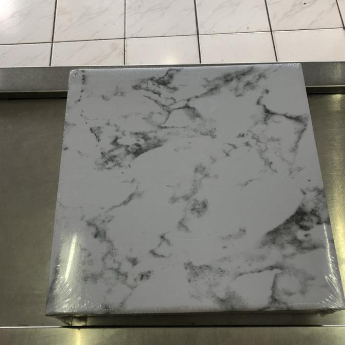 

Marble board 30 x30 tinggi 0,8 papan kue kotak cake marmer putih TERBATAS 054