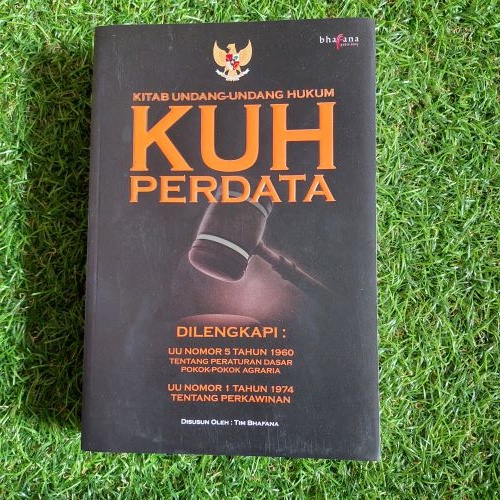 Buku Hukum : KUH Perdata (hitam)