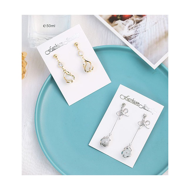 LRC Anting Tusuk Fashion Golden Geometric Diamond Drop Earrings D67721