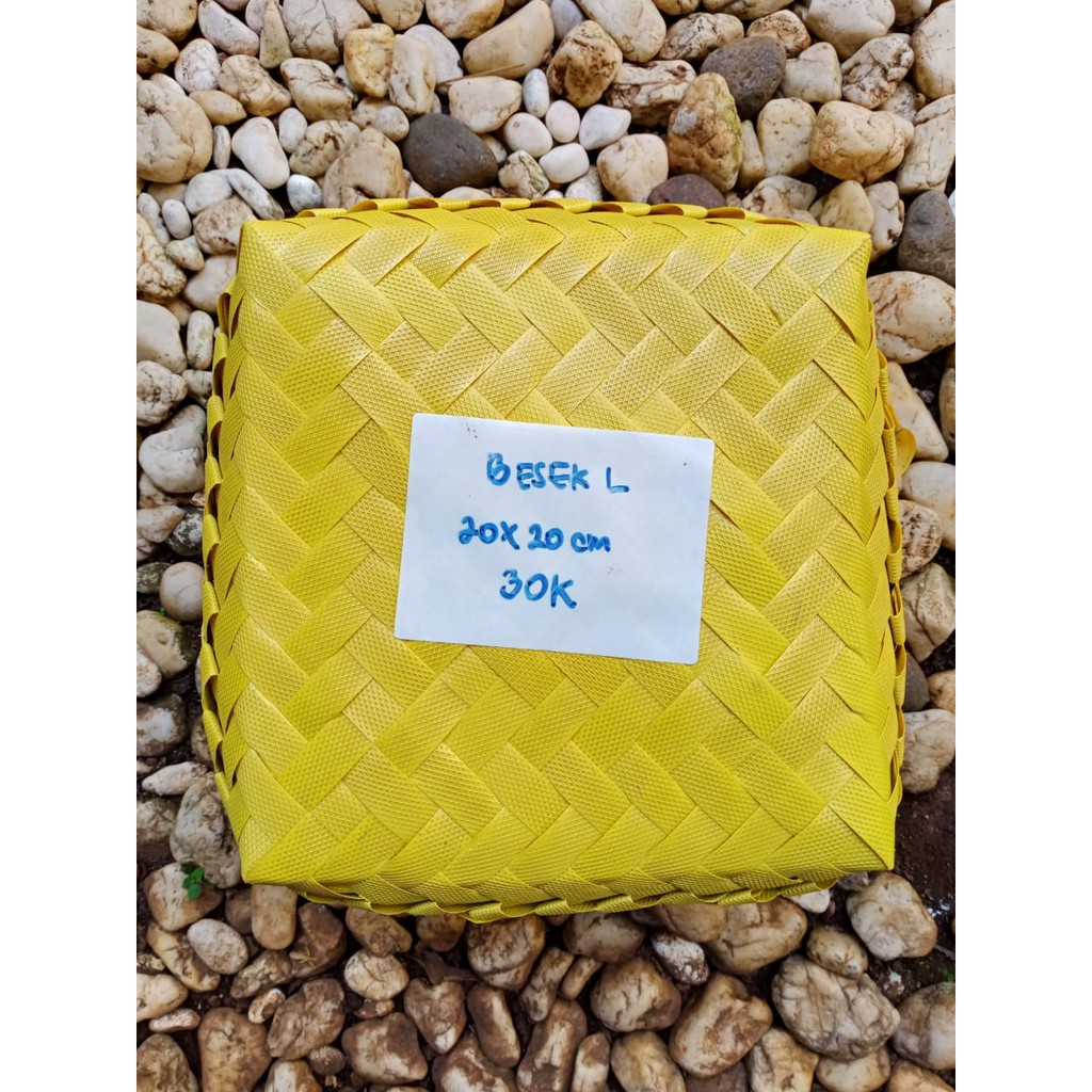 Besek Anyaman Plastik Besek Hantaran Lebaran Besek Makanan Besek Hampers Ukuran 20 cm x 20 cm
