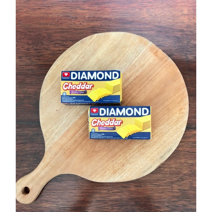 

Keju- Diamond Keju Cheddar Cheese 180Gram -Keju.