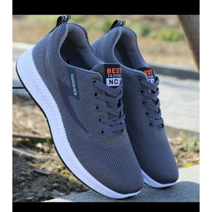 Sepatu Sneakers Kanvas Pria Casual Import Sport Best Fashion