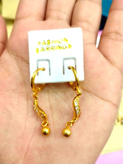 Anting wanita // anting jurai // anting permata// anting lapis emas // anting pengganti emas