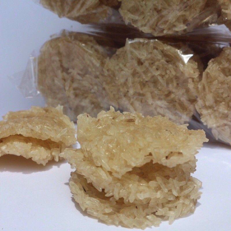 

RENGGINANG MENTAH-KERUPUK RENGGINANG