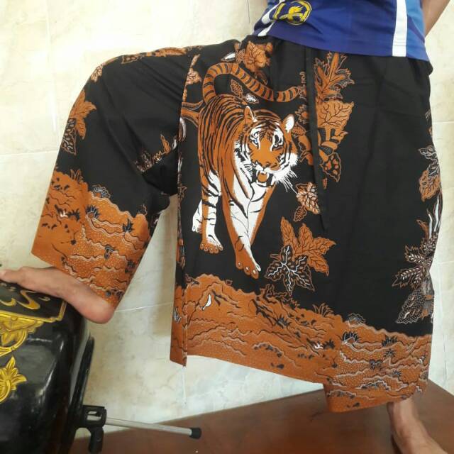 Sarung celana khodam macan