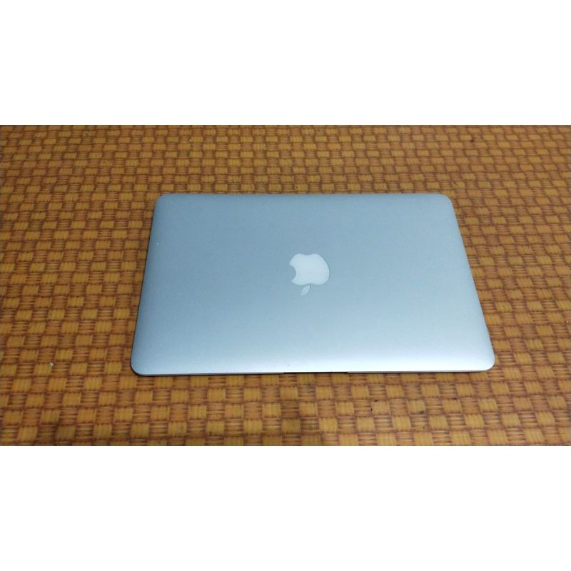 PROMO MAC AIR 11 IN 2012 RAM4 SDD64 COREI5 MULUSS