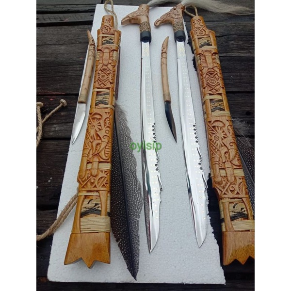 Mandau Khas Dayak Kalimantan | Mandau | Dayak | Borneo | Kalimantan