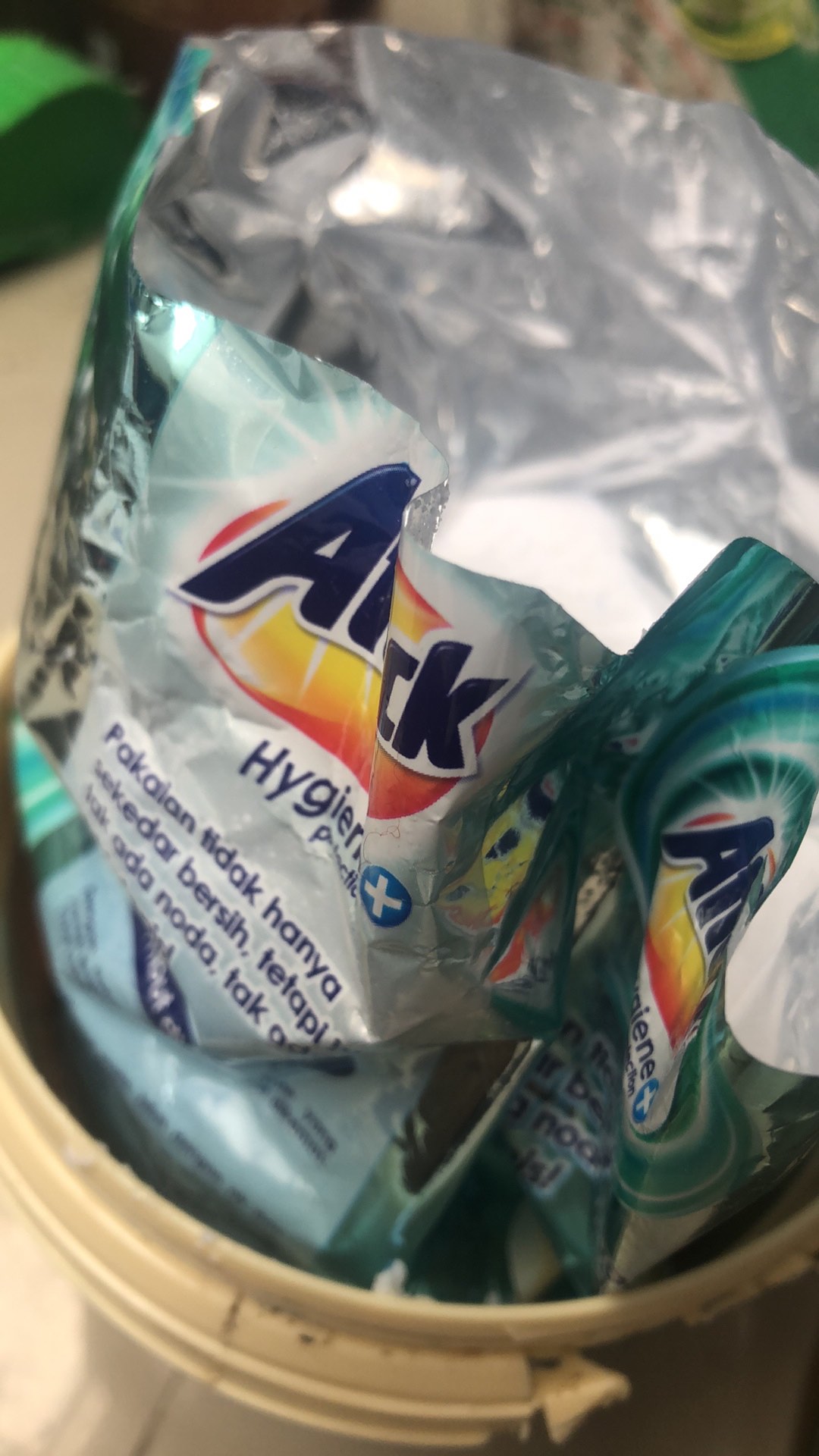 Attack Deterjen Bubuk 800gr Hygiene Protc/violet Parfume/plus Softener Sabun (no.120)