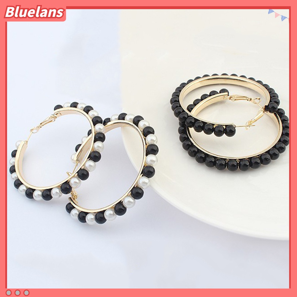 Anting Hoop Bentuk Lingkaran Besar Aksen Mutiara Tiruan Untuk Wanita