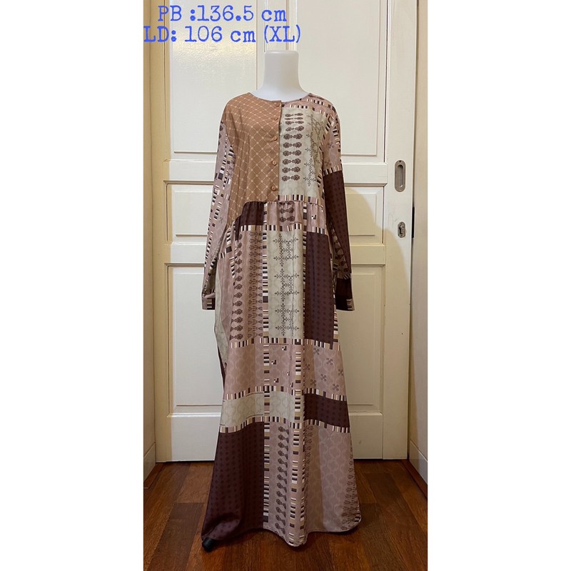 Dress kolaborasi Ria Miranda dan Cottonink