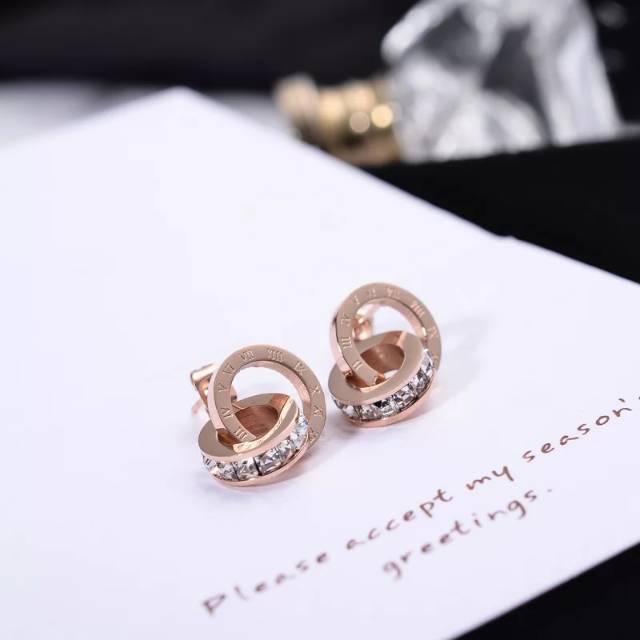 Anting Titanium Anti Karat Wanita Korean Style Bulan Cincin Angka romawi Mata Putih