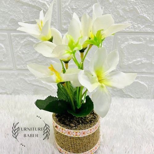 Bunga Hias Plastik Lily Mini Tidak Layu Anggun
