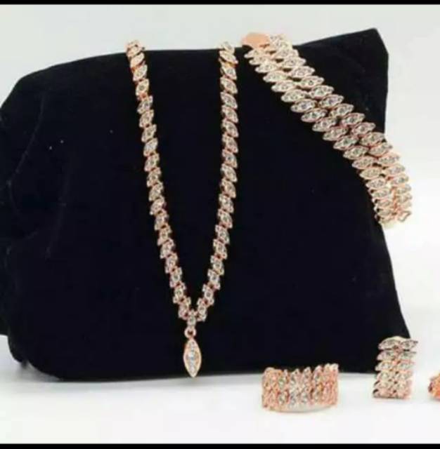 SET BERLIAN TURA PADI