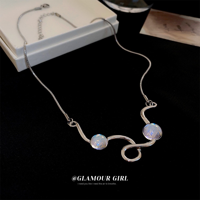 Kalung Rantai Dengan Liontin Batu Moonstone Bentuk Geometri Gaya Korea Untuk Wanita