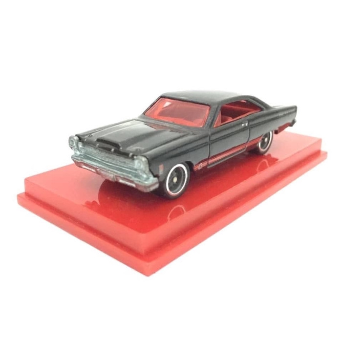 Hot Wheels Garage Ford vs GM 66 Ford Fairlane GT - Base Besi Ban Karet