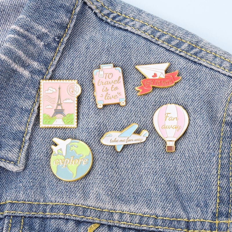 7.7 BIG SALE !! PIN ENAMEL / BADGE /FUNNY BADGE / ACCESORIES TAS/ BROS