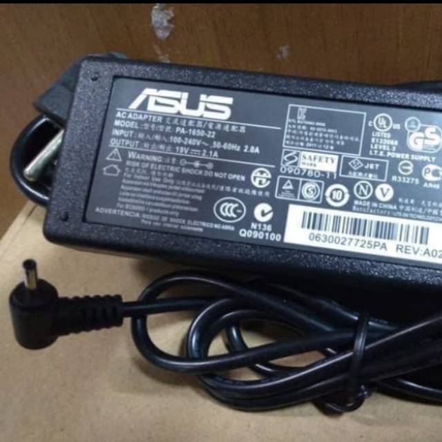 Adaptor Charger Laptop Netbook ASUS Ee PC series 19V-2.1a