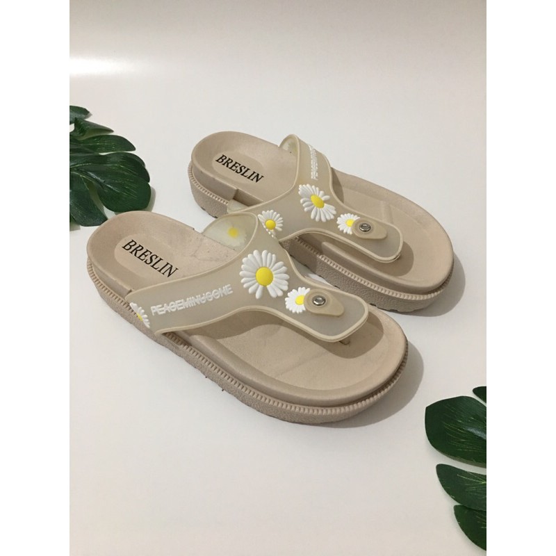 Sandal jelly jepit Breslin 1605