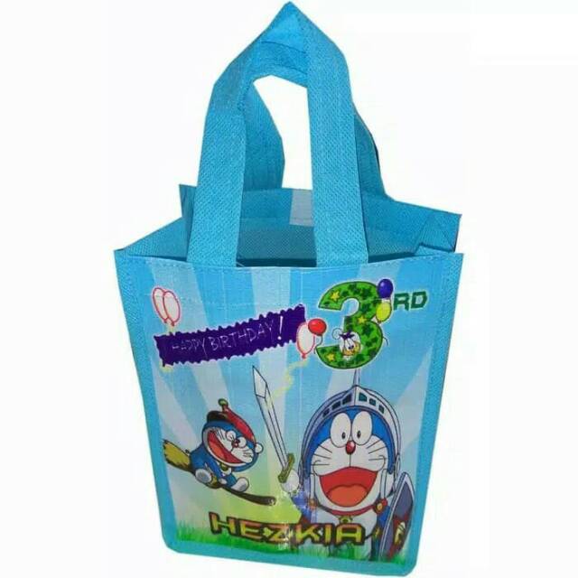 

Tas Souvenir Ultah Custom Cover Aneka Tema uk. 15 x 20 Lebar 10