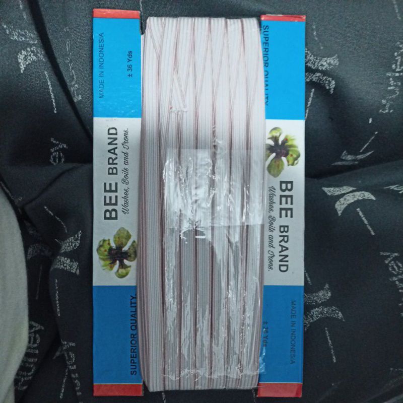 BEE Karet Elastis Papan Ukuran 7mm isi 36 yard