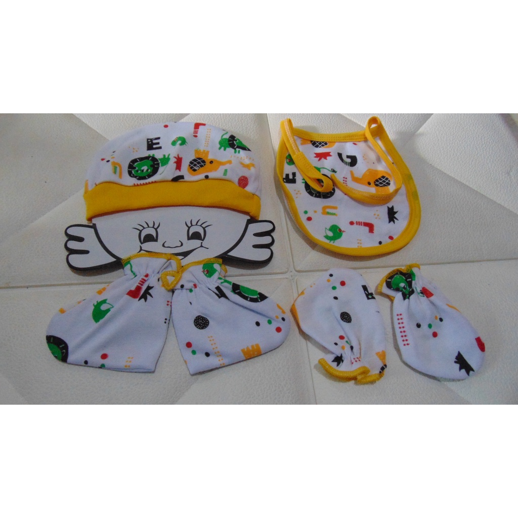 SS - GROSIR (ISI 3 SET ) 4 in 1 Topi Kaki Tangan Celemek Makan Bayi Dasar Putih Full Print