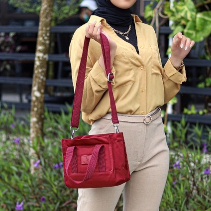 BIG SALE GUDIKA - Tas Selempang Wanita Kece Import Original 5150 - Tas Wanita Selempang Bahu Kekinian Terbaru Bahan Nylon Waterproof Anti Air - slingbag - tas mini - bag - cewek - fashion - branded - santai - tas - slempang - termurah - ori - wanita