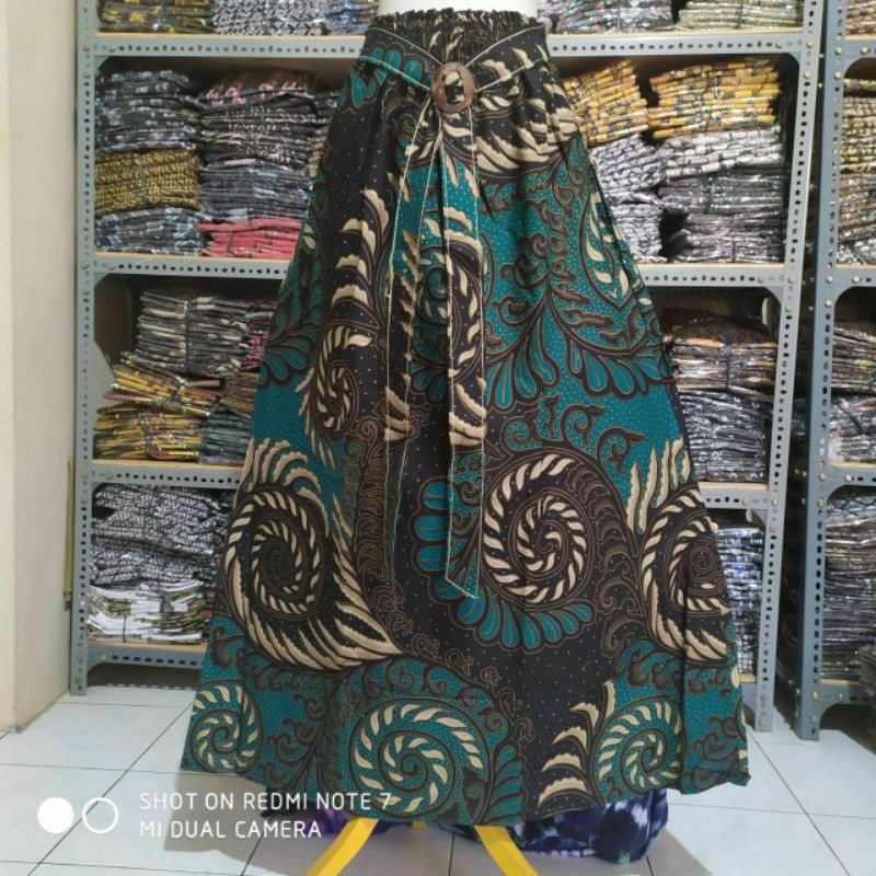 Rok Batik Payung Wanita Terlaris