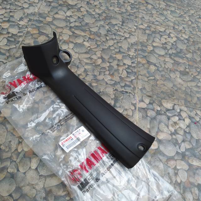 Tebeng tengah f1zr orisinil / tebeng tengah vega r lama / tebeng tengah force one