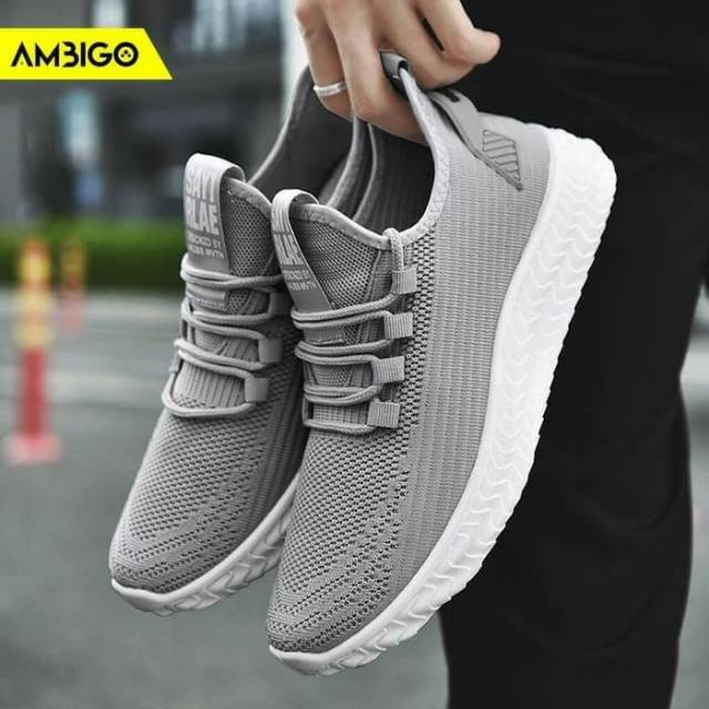Sepatu ambigo abu abu ukuran 40