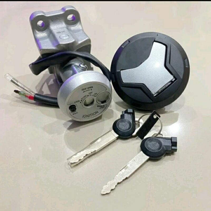 KUNCI KONTAK NMAX PLUS TUTUP TANGKI NMAX ORIGINAL LP