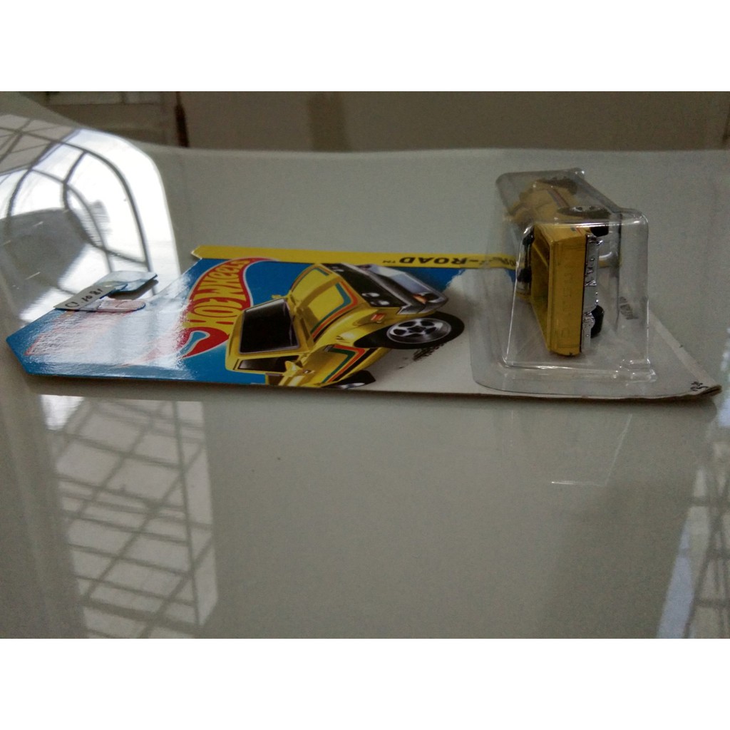 HotWheels Datsun 620 Kuning Kmart Pick up Mobil Mainan Hot Wheels Ori