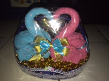 Hantaran Handuk Couple Bentuk Love - Pink Biru