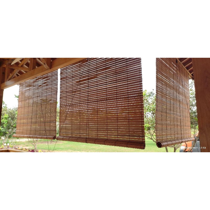 Tirai Kayu Bengkirai Finishing Ukuran 240 x 290