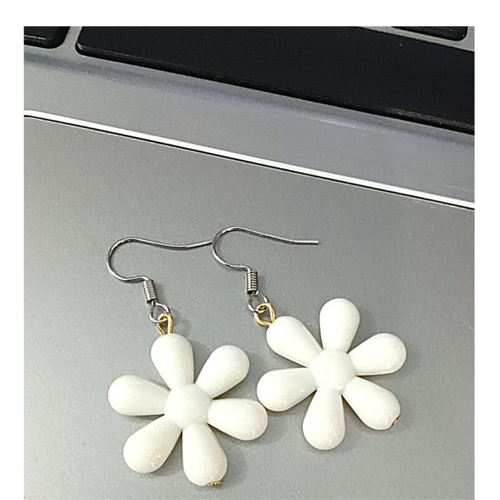 Anting Korea Wanita Anting Bunga Flower Anting Bunga Earring Flower Giwang wanita Anting hoops