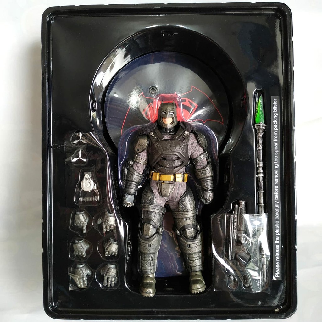 Batman v Superman Dawn Of Justice - Armored Batman MezcoToyz One:12