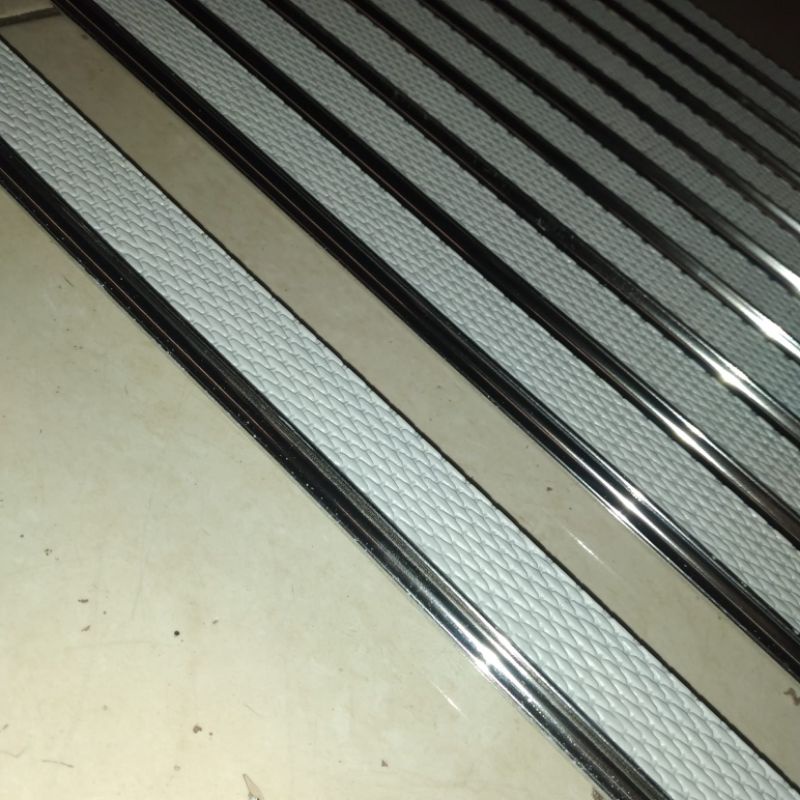 FIGURA BATANGAN LINEN 3 CM | FRAME FIBER