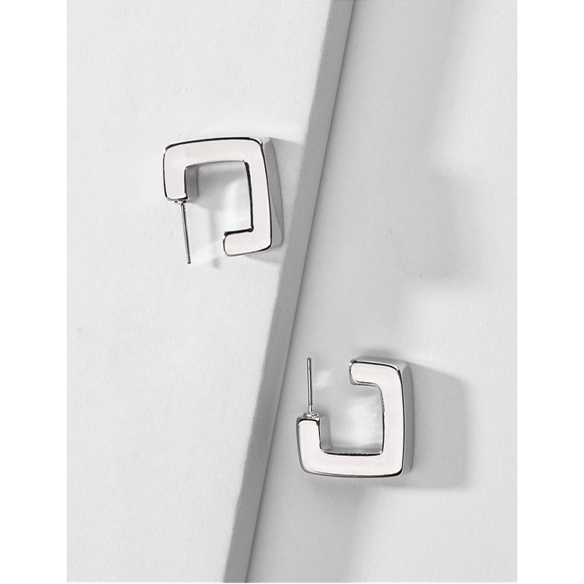 LRC Anting Tusuk Fashion Gold Alloy Geometric Square Smooth Earrings D53207