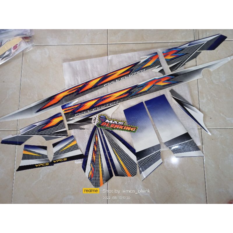 Lis stiker sticker striping stripping Yamaha Full clutch FIZR F1ZR f1 zr tahun 2004