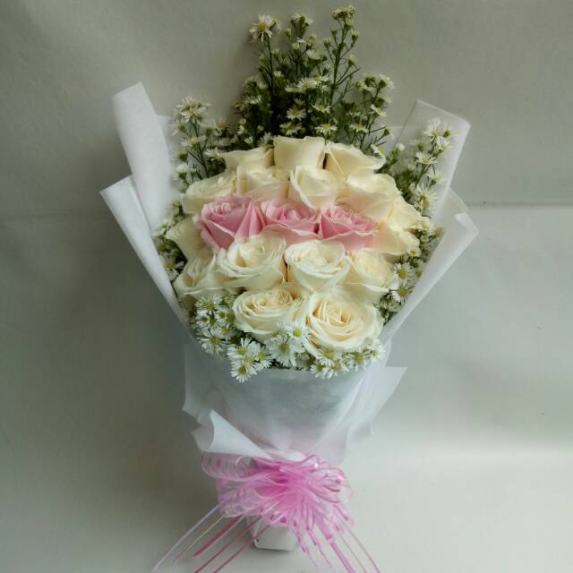 Buket Bunga Hadiah Anniversary Bunga Mawar Asli