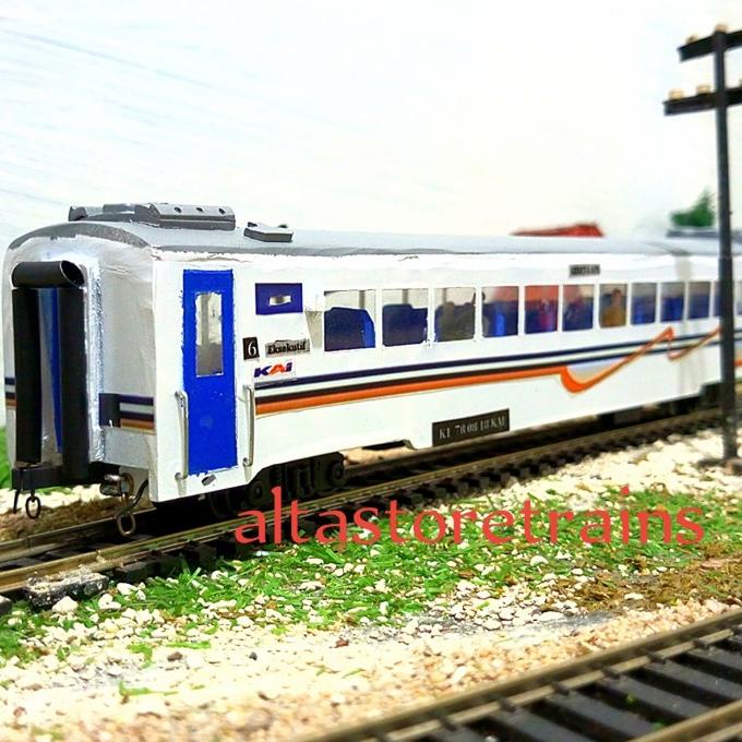Miniatur Kereta Api Gerbong K1 Livery Eksekutif