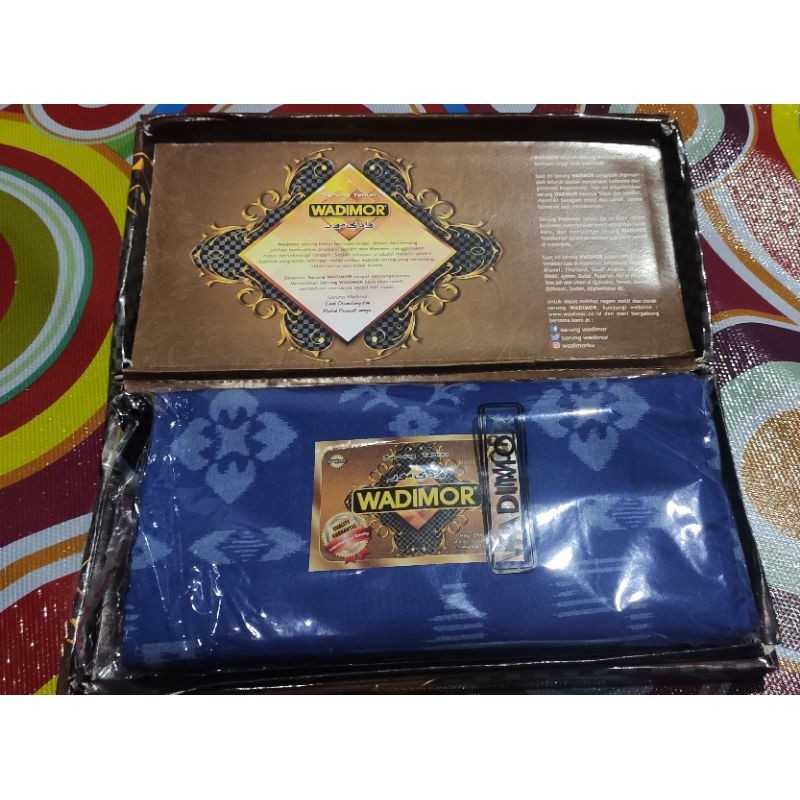 Sarung Wadimor Motif Bali Warna Biru dan Coklat