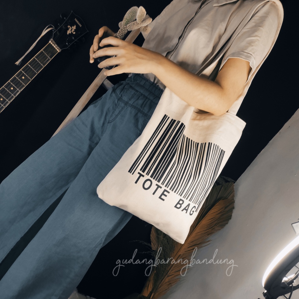 Tote Bag Wanita Kanvas dengan Desain Aesthetic Motif Barcode Gaya yang Unik dan Modern