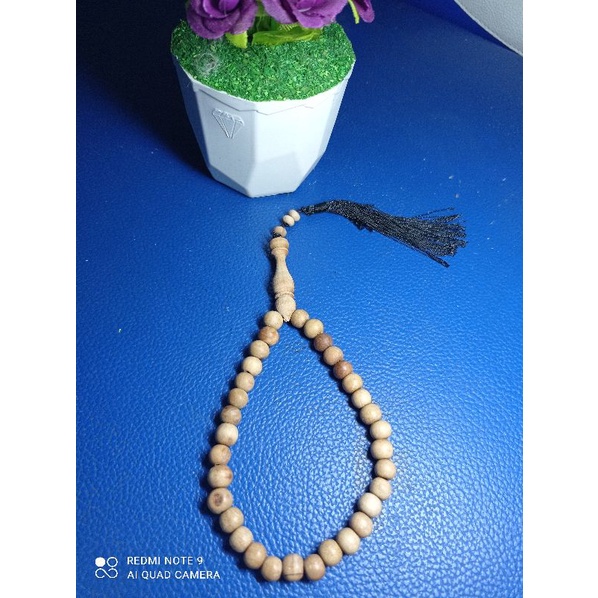 Tasbih cendana lokal jawa 33butir ukuran dim 8mm, wangi warna natural kayu asli pulau jawa