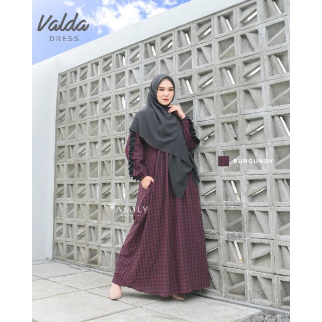 VALDA DRESS / GAMIS / AMILY